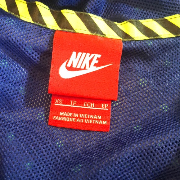 Nike Polka Dot Windbreaker - XS - Picture 6 of 6